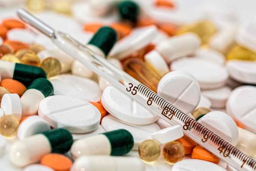 Farmaci Per Febbre E Raffreddore Si Indaga Effetti Collaterali Gravissimi Ema Apre Il Caso 9907