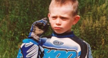 Riconoscete questo bambino? Oggi ha 29 anni e i giornali di gossip parlano solo di lui e la sua compagna