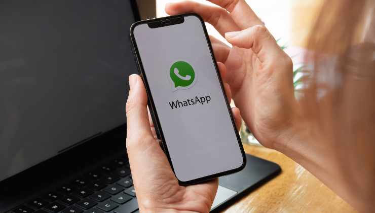 whatsapp aggiorna le modalità di invio di foto e video