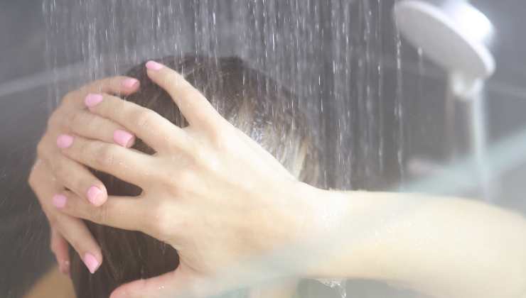 Benefici doccia calda