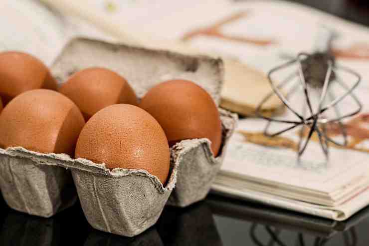 Come si legge la scadenza dei cibi e delle uova